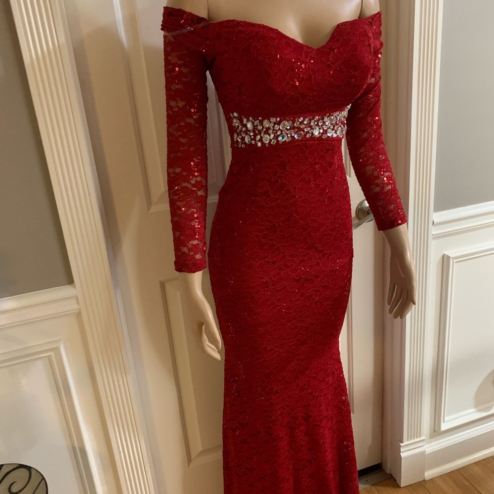 Women junior red lace sequins shoulder off long sleeve maxi dress size (S) - Picture 3 of 10